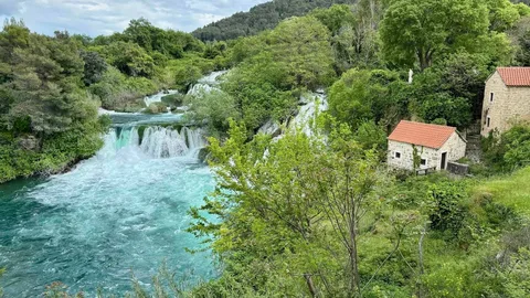 من كرواتيا إلى سلوفينيا