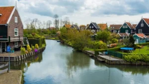 السياحة في هولندا للشباب