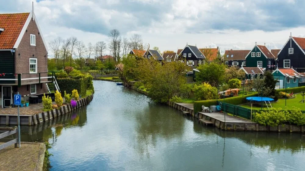 السياحة في هولندا للشباب