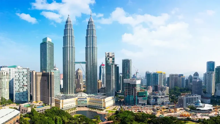 أفضل اماكن سياحية في كوالالمبور للعوائل: دليل شامل لرحلة ممتعة