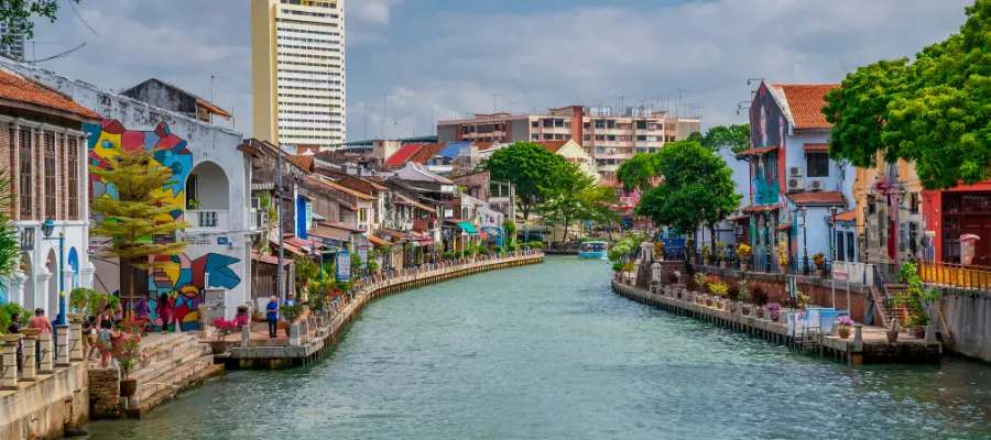 ماليزيا سياحة عائلية: دليل شامل لرحلة ممتعة