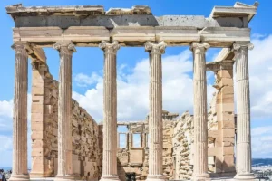 كم تبلغ تكلفة السفر إلى اليونان؟ دليل الأسعار والميزانية