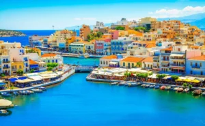 كم يوم تكفي لرحلة الى اليونان؟ أفضل مدة لزيارة اليونان
